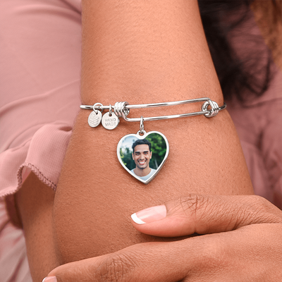 EVELYN HARPER™ MEMORIAL PHOTO HEART BANGLE
